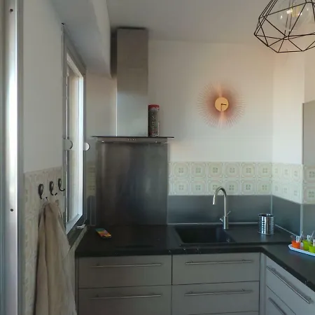 Studio 35sqm Close To Town Center And Beaches - Parking Appartement *